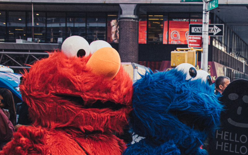 Elmo's Got The Moves